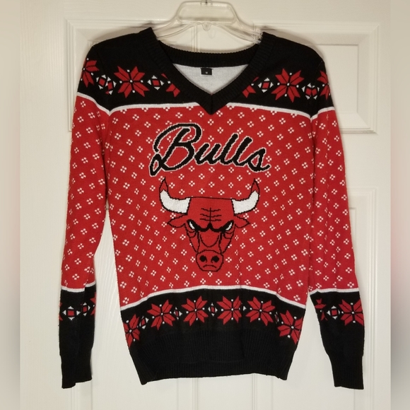 Chicago Bulls Christmas Holiday Winter Sweater Size M - Picture 3 of 10